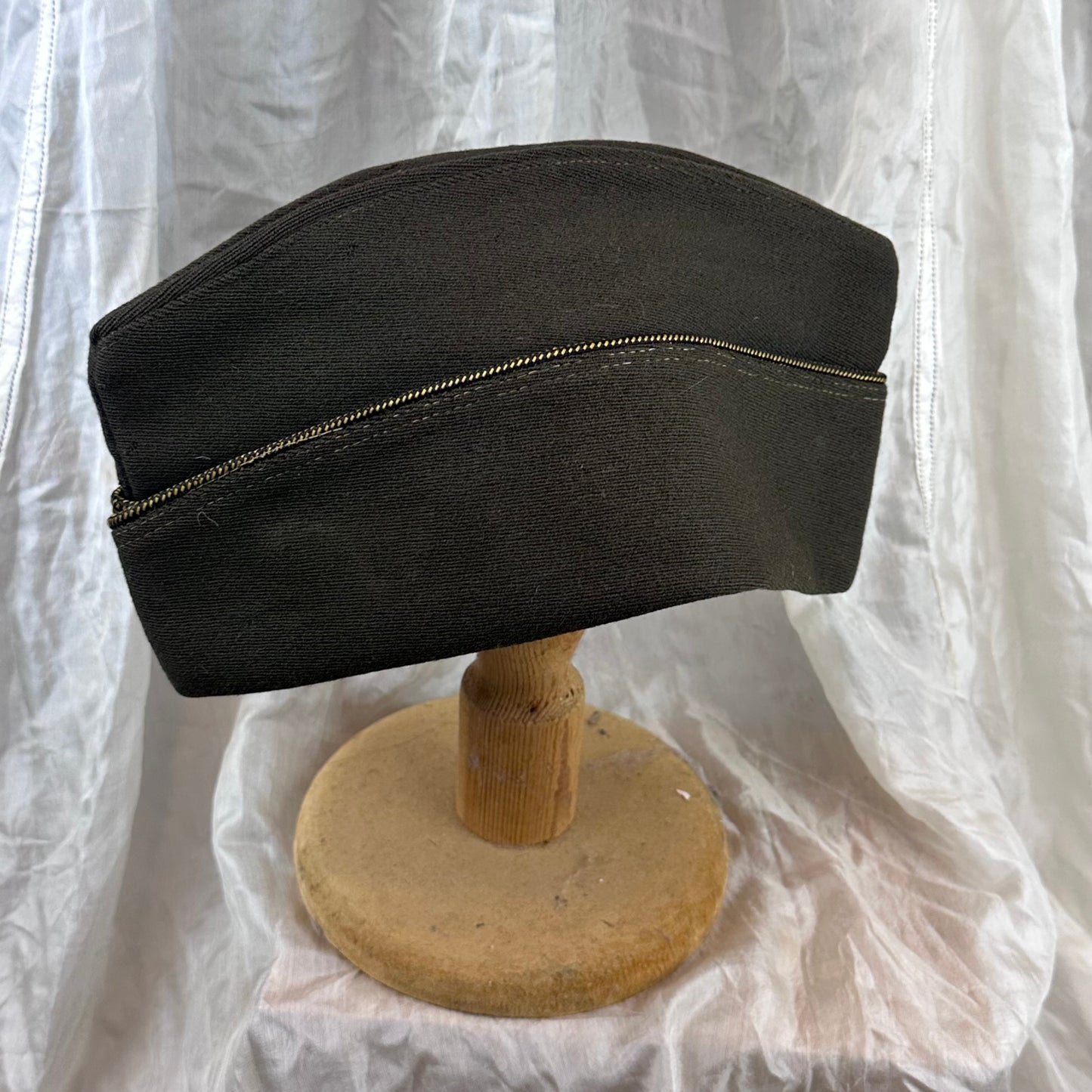 Original US officers cap around 57cm
