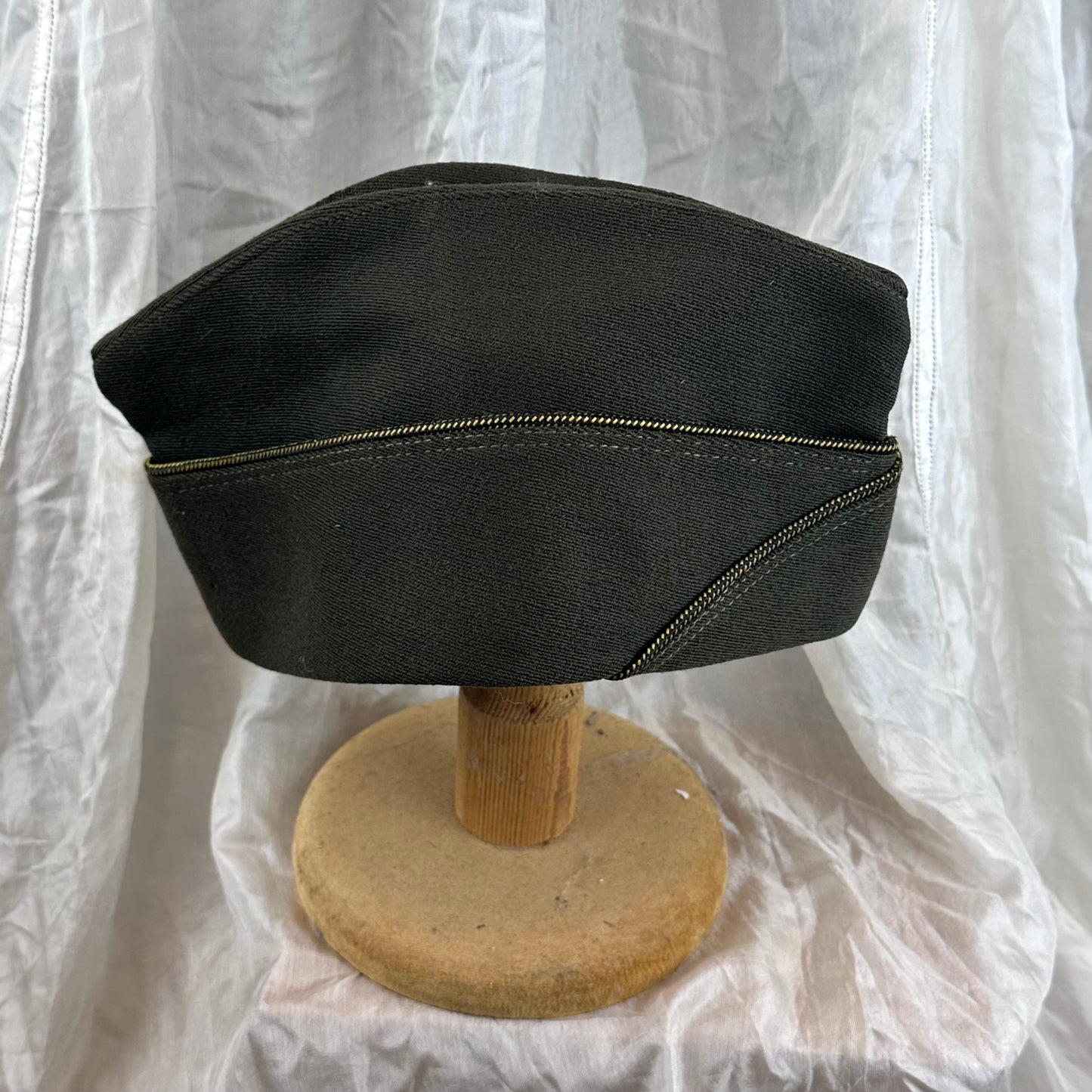 Original US officers cap around 57cm