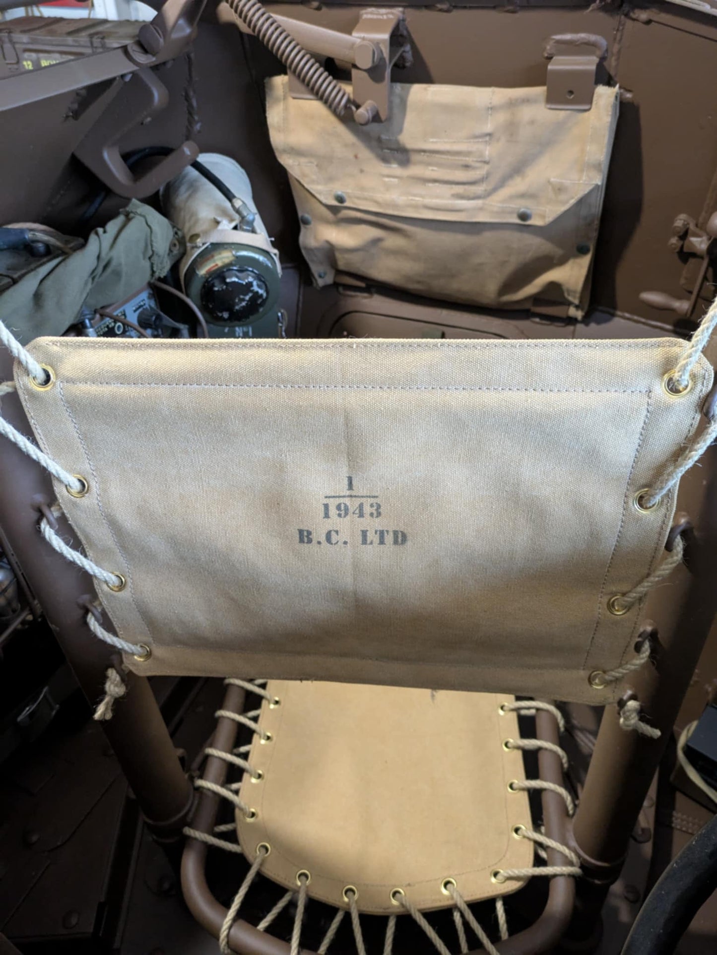 Daimler Dingo Commanders seat set